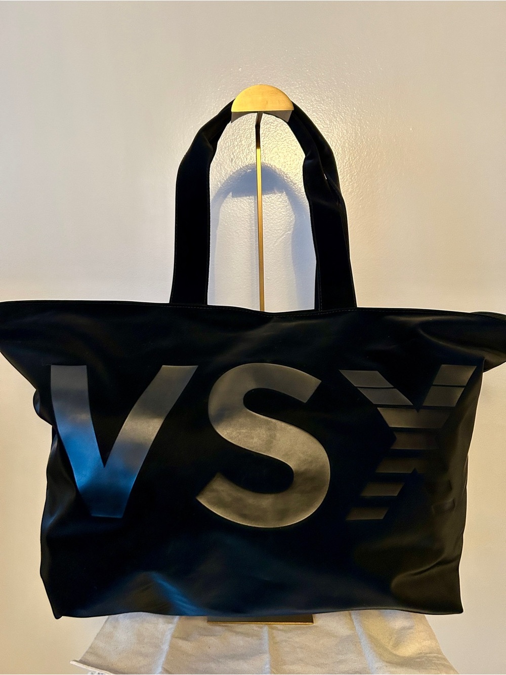 Victoria's Secret VSX
Large Black Weekender/Gym Tote , Like New